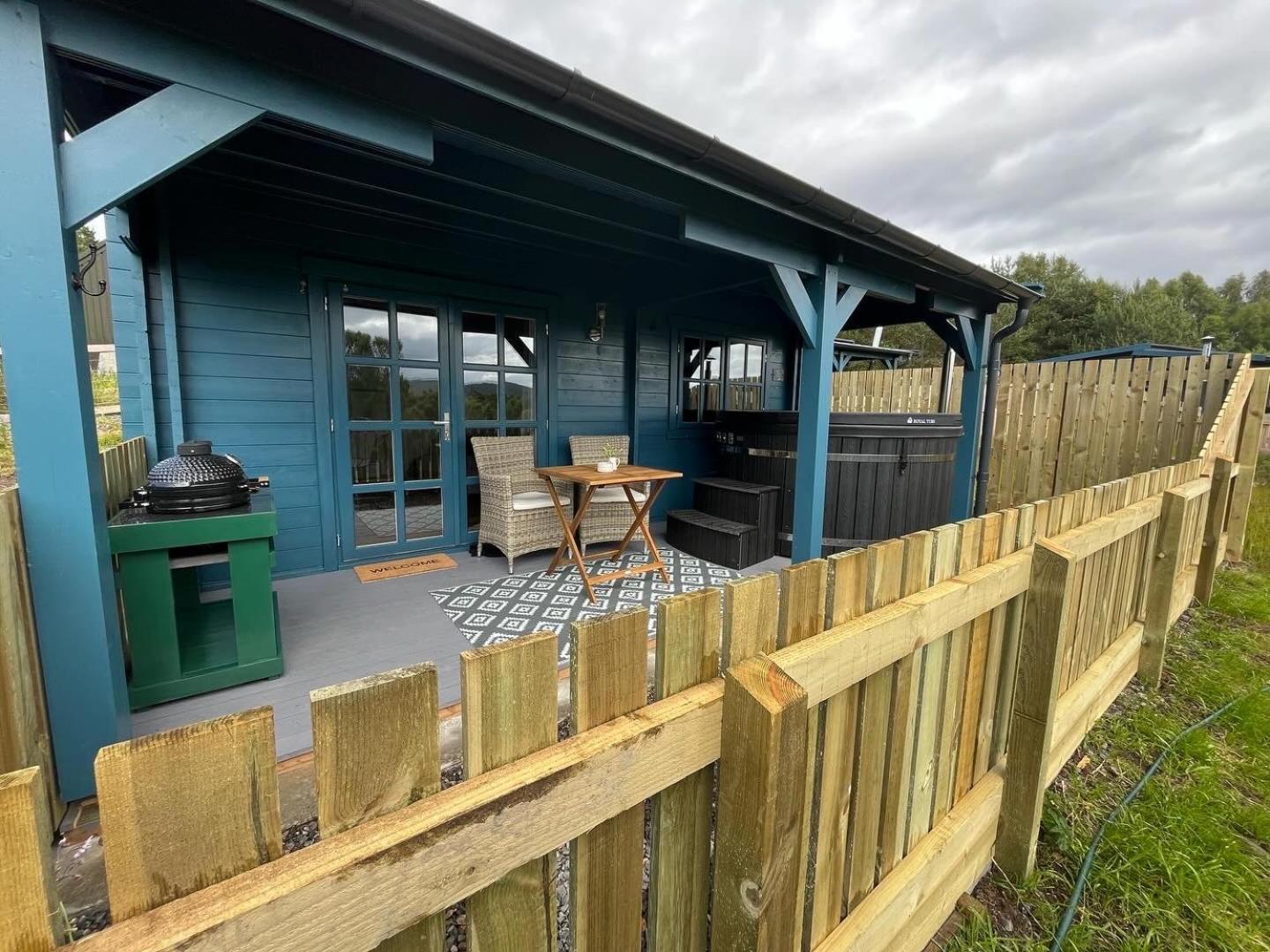 Retreat Hot Tub Highland Cabin Inverness Esterno foto